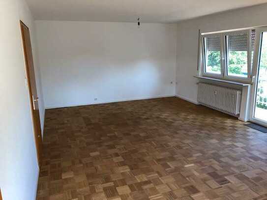 Gepflegte 3-Zimmer-Wohnung mit gr. Balkon in 64673 Zwingenberg, Ortsteil Rodau