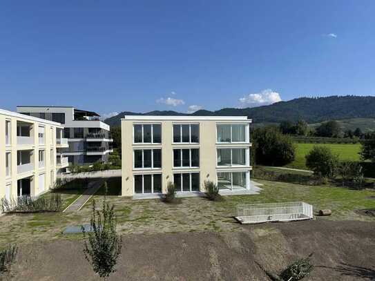 Wohnqualität Im Seidenfaden ! Einfamilien-Reihen-Mittelhaus mit Freisitz- / Rasengrundstück !