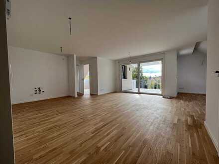 Erstbezug: stilvolle 5-Zimmer-Maisonette-Wohnung mit EBK und Balkon in Sinzheim