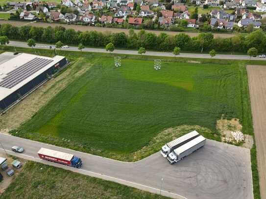 Attraktives Gewerbegrundstück entlang A7 bei Illertissen zu verkaufen