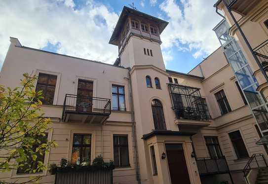 +EINBAUKÜCHE-BALKON-WANNENBAD-GÄSTEWC-FUSSBODENHEIZUNG-LIFT-STELLPLATZ+