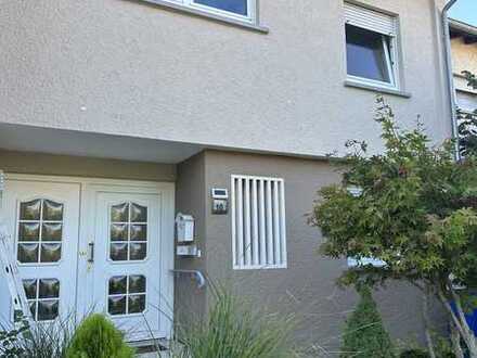 Modernisiertes Haus mit fünf Zimmern und EBK in Bietigheim-Bissingen