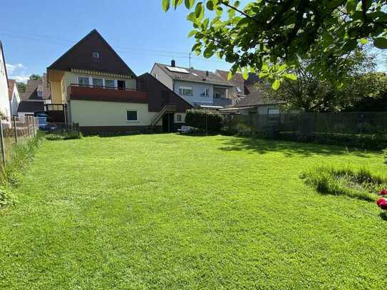 Großes Wohnhaus mit Bauplatz direkt an der Lauter