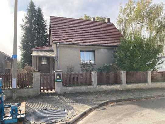 freistehendes Einfamilienhaus am Ortsrand vom Ortsteil Ringleben