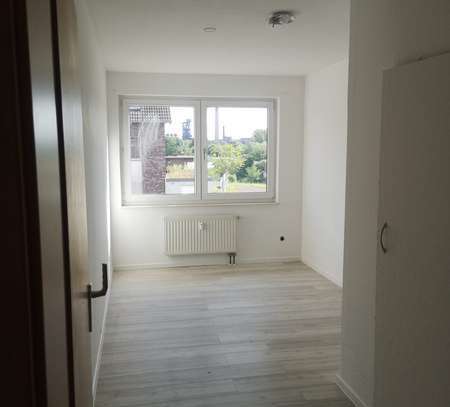 Sehr schöne 77m² 3 Zimmer Wohnung mit Balkon, WBS erforderlich