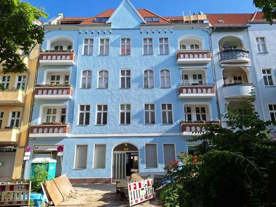 Erstbezug 3-Zimmer Dachgeschosswohnung in einem modernisierten Haus zentral in Spandau