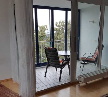 3,5-Zimmer-Wohnung in Stuttgart Burgholzhof 4.OG. mit schönem Blick auf das Neckartal.