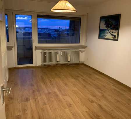 AB-Leider: 2-Zimmer WHG mit Balkon, Stellplatz und Küche