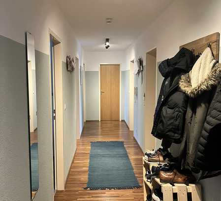 Hälfte einer schönen 4 Zimmer Wohnung zu vermieten