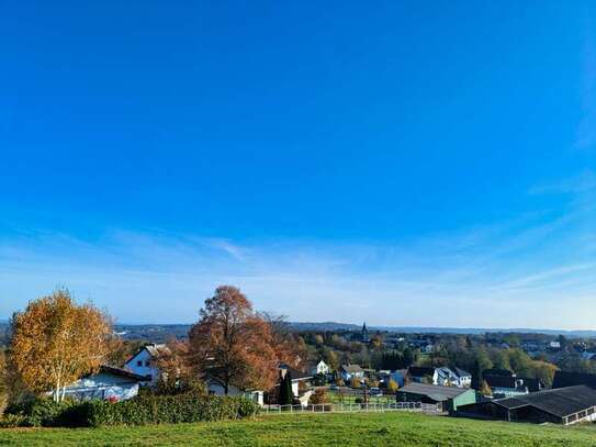 Freistehendes EFH mit tollem Weitblick in Ittenbach! 200qm, 2 neue Bäder, neue EBK, Sonnengarten...!