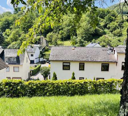 Interessantes Renditeobjekt * Mehrfamilienwohnhaus im historischen Ortskern von Dausenau mit Garagen