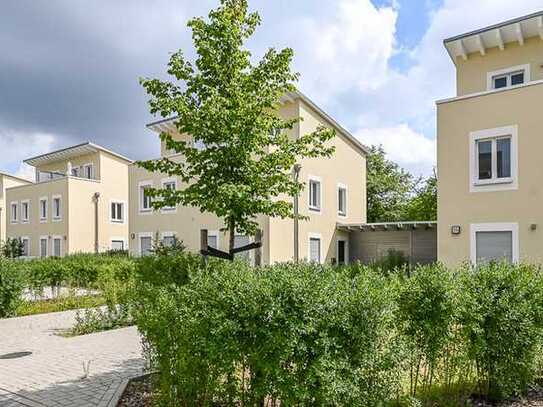 IHR NEUES ZUHAUSE: MODERNE DOPPELHAUSHÄLFTE IN IDYLLISCHER FAMILIENUMGEBUNG