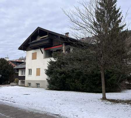 Schöne 3 ZKB Erdgeschosswohnung