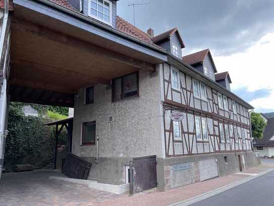 Modernisiertes Wohn- und Geschäftshaus mit viel Potential in Wesertal-Lippoldsberg