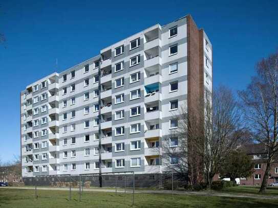 3-Zi.-Wohnung im 4. Obergeschoss mit Aufzug, Balkon und Badewanne in Wilhelmshaven - Nähe City !!!