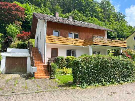 Freistehendes Einfamilienhaus mit einem tollen Grundriss und einem großzügigem Garten