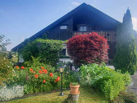 Einfamilienhaus unverbaubar mit Blick auf eine spektakuläre Bergkulisse und das Murnauer Moos.