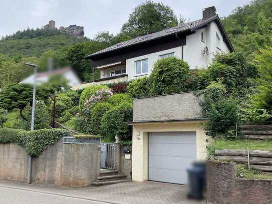 Annweiler: Einfamilienhaus mit teilweise ausgebautem Keller z.B. Büro