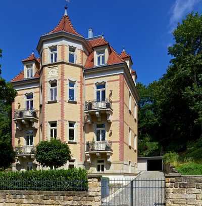 Geschmackvolle 4-Raum-Wohnung mit gehobener Innenausstattung mit Balkon und Einbauküche in Dresden