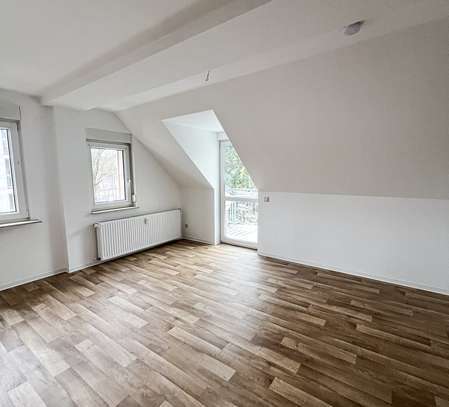 Gemütliche Single-Wohnung mit Einbauküche und Balkon