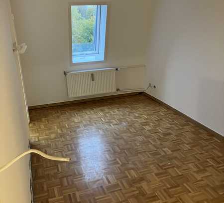 1-Zimmer-Dachgeschoss-Appartement neu renoviert in Münchner Bestlage in Maxvorstadt