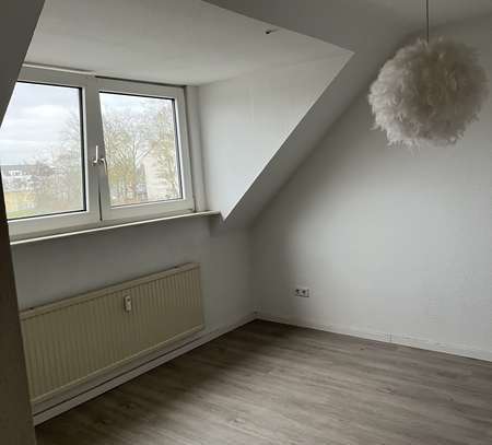 Geschmackvolle, neuwertige 2-Zimmer-Wohnung mit Balkon in Köln Mülheim