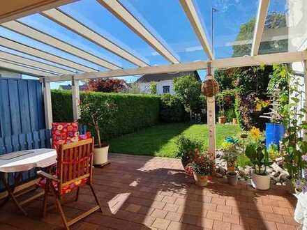 ... Gemütliches Haus mit 5 Zimmer + Einbauküche + überdachte Terrasse und und schönem Garten ...