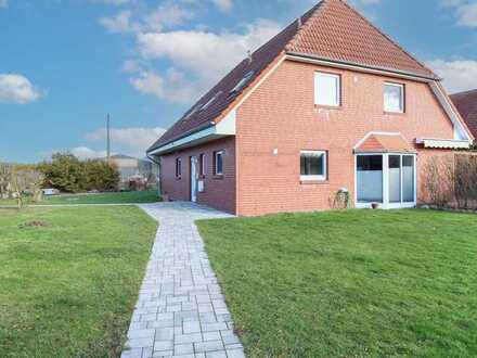 Schönes EFH mit viel Platz auf großem Grundstück