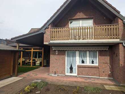Uedesheim am Rhein, 2 Wohnhäuser auf 700m² SW-Grundstück, Innenhof, Garage & Garten