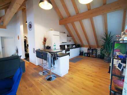 Moderne Wohnung im Loftstil mit 2 Balkonen