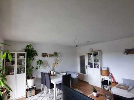 Schöne 4-Zimmer-Wohnung mit gehobener Innenausstattung mit EBK in Kassel