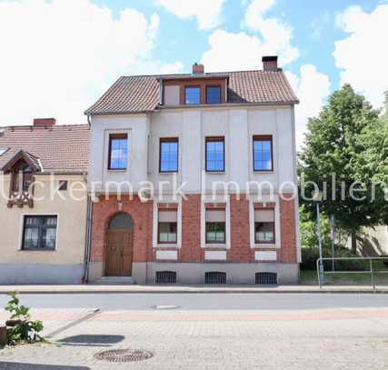 Alle unter einem Dach - Zweifamilienhaus in Lychen zu verkaufen!