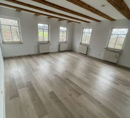 Charmante 3 Zimmer Wohnung in Vellberg/Groß-Altdorf, Einbauküche, Stellplatz