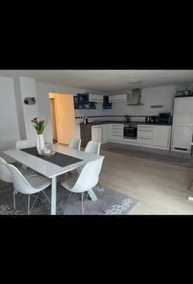 Helle 4-Zimmer Maisonette Wohnung mit Balkon in Ichenhausen