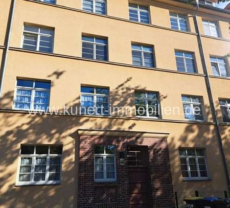 Attraktive 2-Raum-Dachgeschoßwohnung in bester Wohnlage der südlichen Altstadt von Halle (Saale)