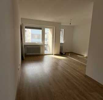 *2 Zimmer *55qm *Balkon *EBK *renoviert *Landau Zentrum