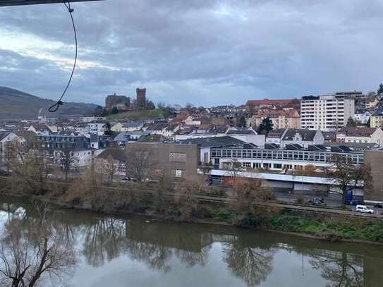 3 ZKB Wohnung Mit Traumhafter Aussicht Erstbezug nach Kernsanierung