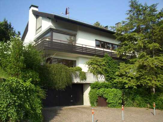 BEAUTIFUL VILLA WITH PHENOMENAL VIEW - Villa im Grünen mit herrlicher Panoramafernsicht -