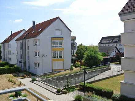 Wohnungspaket mit zwei 2-Raum Wohnungen, einer 3- Raum Wohnung + 4 Stellplätzen zu verkaufen