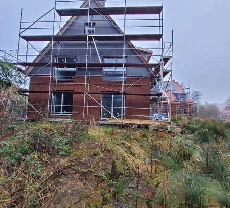 Ein/Zweifamilienhaus in allerbester Lage am Wasser, im Grünen, Wohnungskauf auch einzelnd für 495k