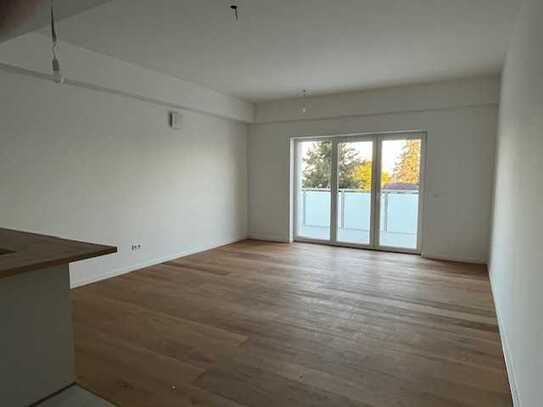 Erstbezug nach Kernsanierung mit Einbauküche: Exklusive 2-Zimmer-Wohnung mit geh. Innenausstattung