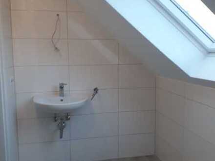 Kamen-Methler (Kaiserau) Helle DG-Wohnung komplett renoviert 2023! 6 m Garage