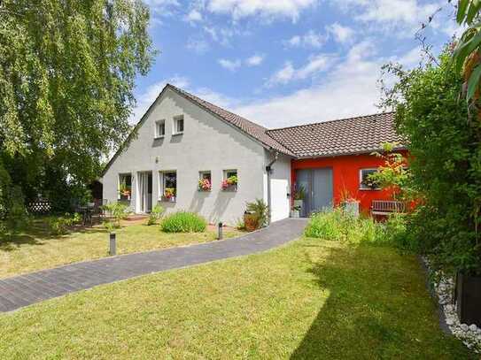 Idyllisches Architektenhaus auf großem Grundstück!