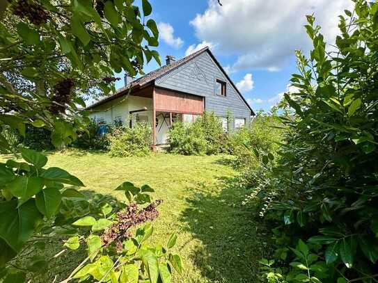 Familientraum: Freistehendes Haus mit Einliegerwohnung und Traumgarten // JUNG VON HAUS