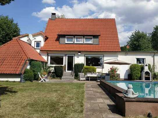 Freundliches Einfamilienhaus mit Pool und grossem Garten in Osterode