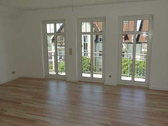 Singlewohnung mit Einbauküche, Balkon und Speicher im Spitzboden!