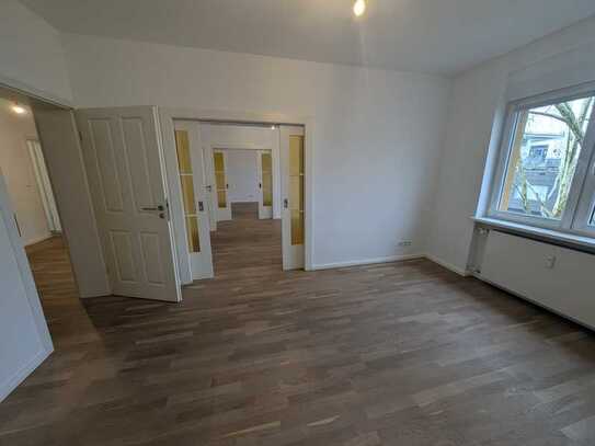 Herrschaftliche 4 ZW mit Balkon, Offenbach, Kaiserstraße 117