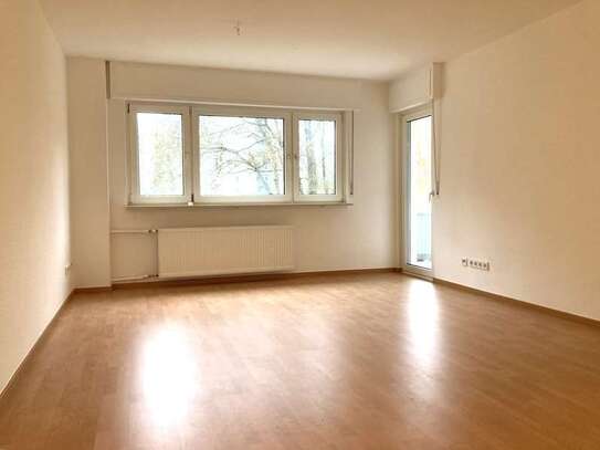 ***Neu-Isenburg/Gravenbruch*** 3-Zimmerwohnung mit Balkon