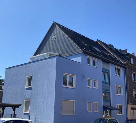 Schöne, helle Dachterrassen Wohnung in Friemersheim