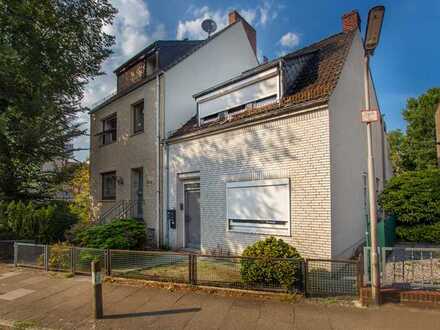 Ein- bis Zwei-Familienhaus auf ca. 486 m² großem Grundstück